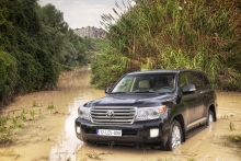 Toyota Land Cruiser V8 2012 10